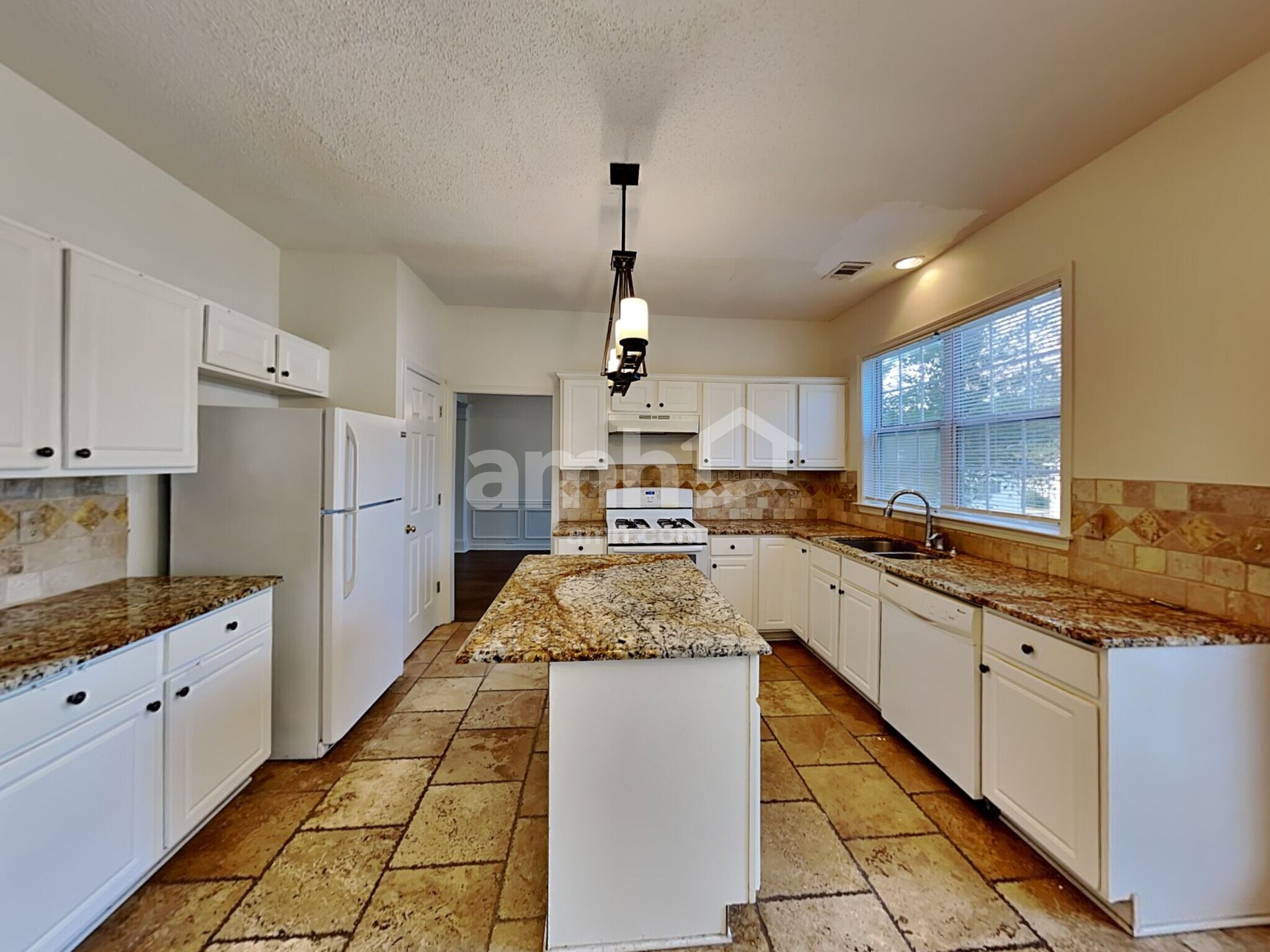 Building Photo - 4505 Glenaire Dr NW