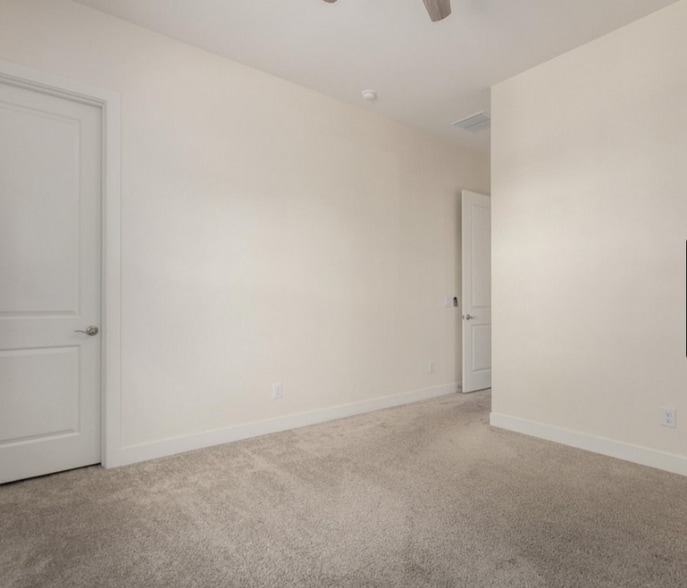 Building Photo - 17233 W Dartmouth St