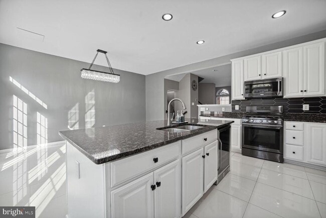 Building Photo - 2289 Merseyside Dr