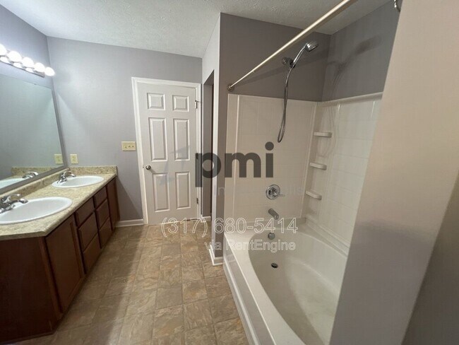 Building Photo - 2343 Ashton Ln