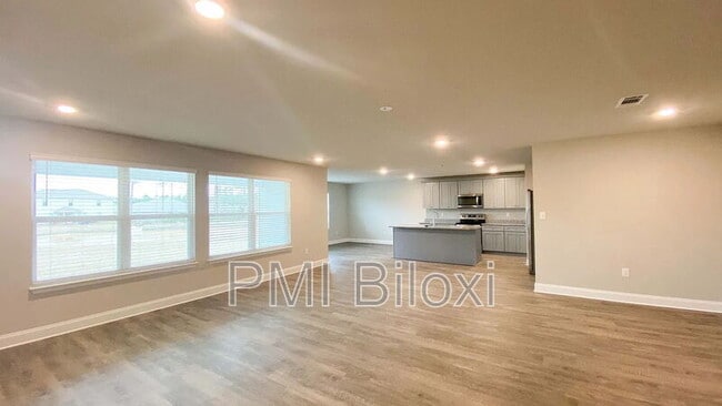 Building Photo - 1005 Enclave Cir