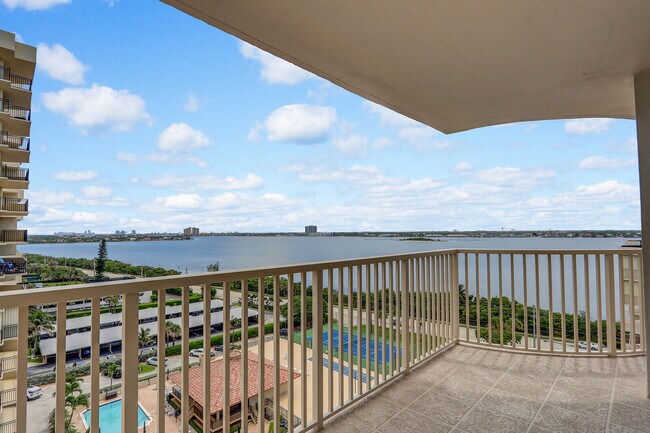 Building Photo - 5480 N Ocean Dr