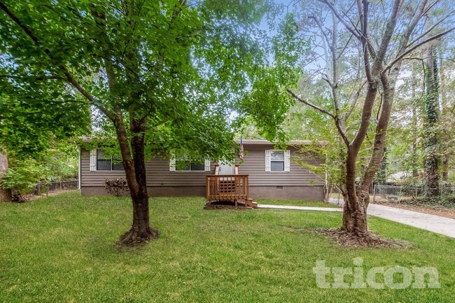 Building Photo - 4185 Bradley Dr SW