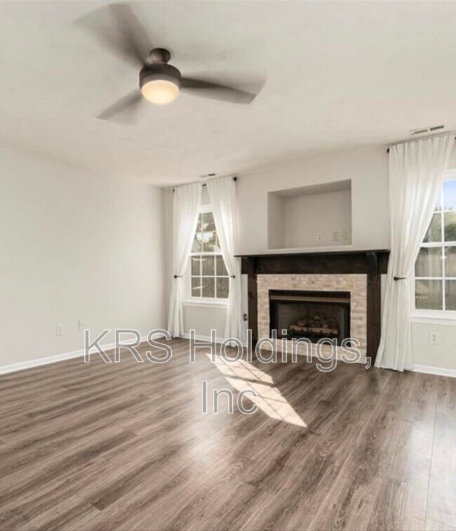 Building Photo - 3521 Regret Ln