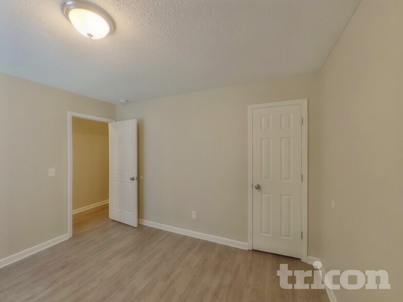 Building Photo - 80 Springway Dr