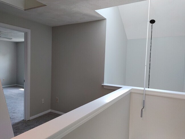 Building Photo - 116 Russet Ln