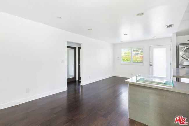 Building Photo - 1806 Ashmore Pl