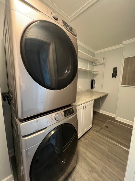 Building Photo - 206 Raupp Blvd