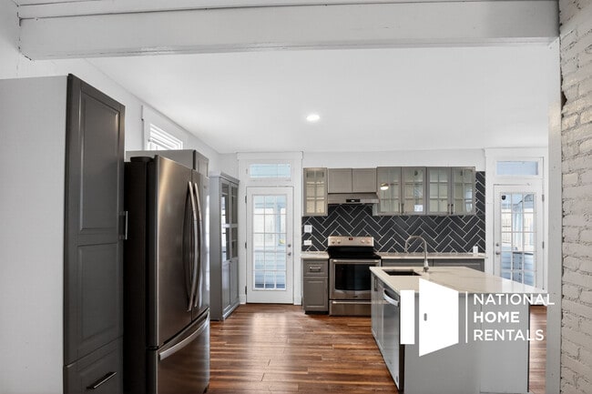 Building Photo - 1418 Olive St