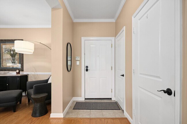 Building Photo - 440 Belmont Bay Dr