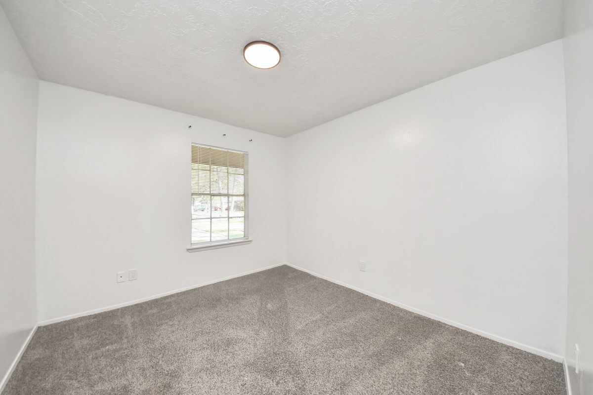 Building Photo - 4519 Reynaldo Dr