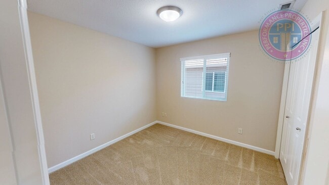 Building Photo - DEPOSIT FREE MOVE-IN WITH OBLIGO!  Orenco ...