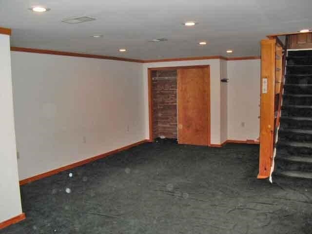 Building Photo - 808 Pauline Blvd