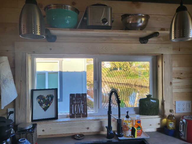 Building Photo - 7398 Birch Bay Dr