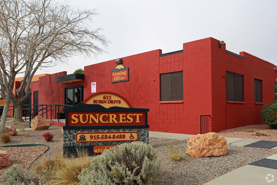 Primary Photo - Suncrest Apartments