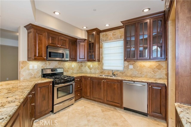 Building Photo - 4551 Coldwater Canyon Ave