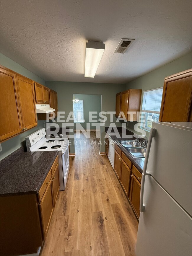 Building Photo - 1304 Pierce Ave