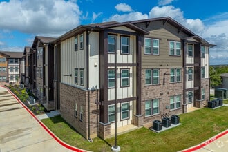 Building Photo - Lapiz Flats Apartments
