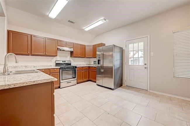 Building Photo - 19802 River Breeze Dr