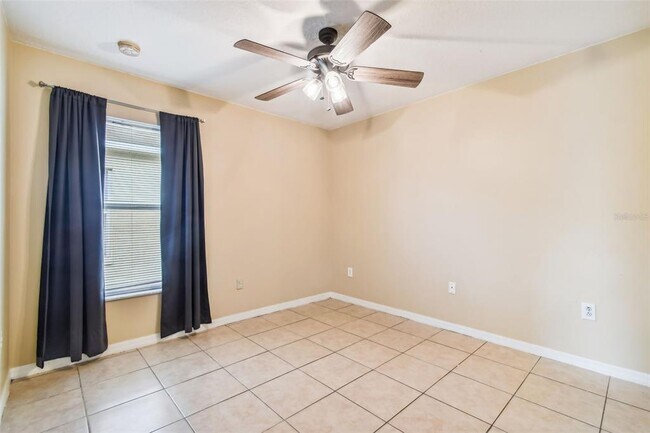 Building Photo - 7956 Carriage Pointe Dr