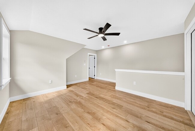 Building Photo - 59 Bellflower Rd