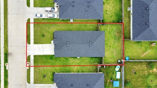 Building Photo - 1302 Redbud Ln