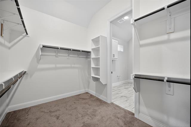 Building Photo - 2410 Topaz Dr