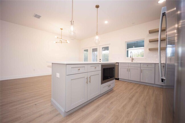 Building Photo - 8765 SE 160th Pl