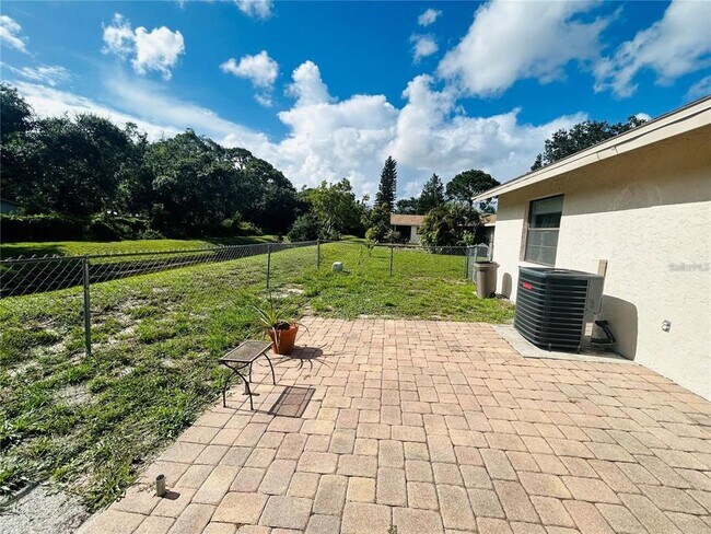 Building Photo - 5717 Deer Hollow Trail