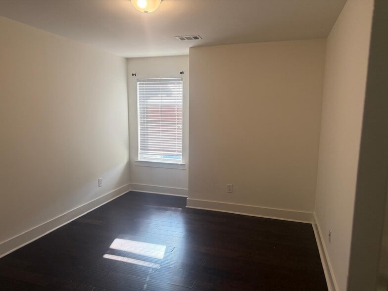 Building Photo - 2151 Arnage Dr