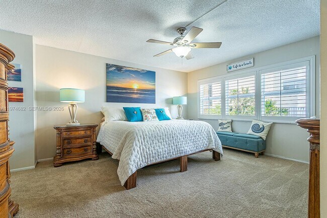 Building Photo - 121 Golden Isles Dr