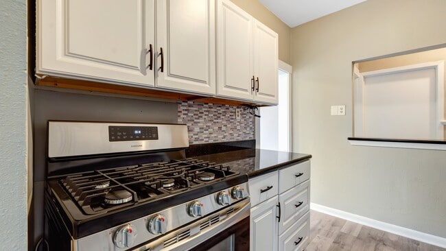 Primary Photo - 1207 W GRAY St