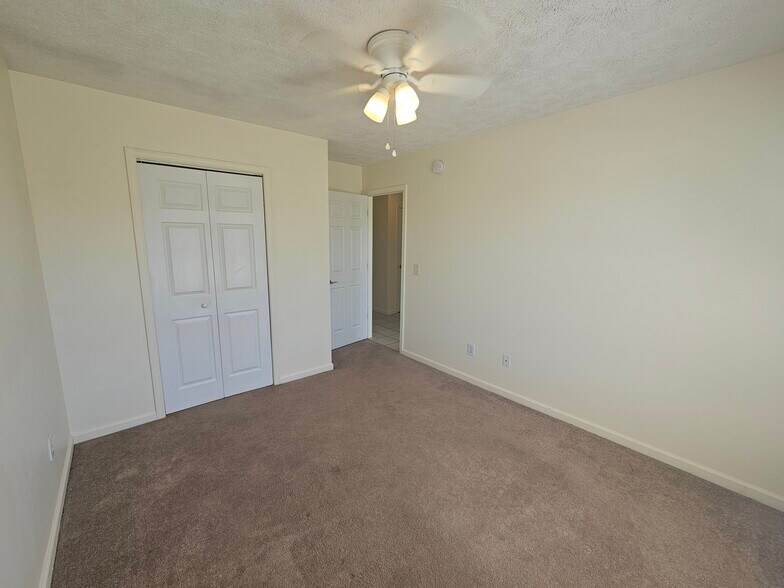 Building Photo - 2701 Ashby Dr