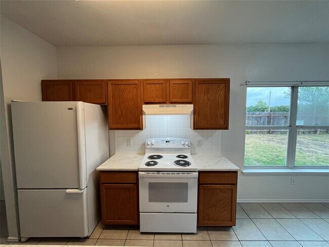 Building Photo - 3016 Aftonshire Way