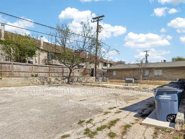 Building Photo - 3432 Willowrun Dr