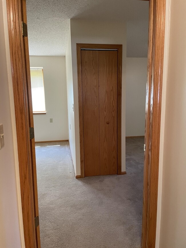 Building Photo - 521 24th St