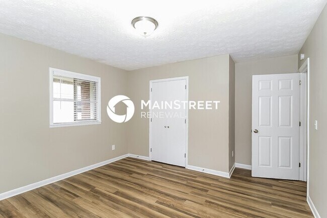 Building Photo - 3 Bedroom Pet-Friendly Home in Stone Mountain, GA with Main Street Renewal
