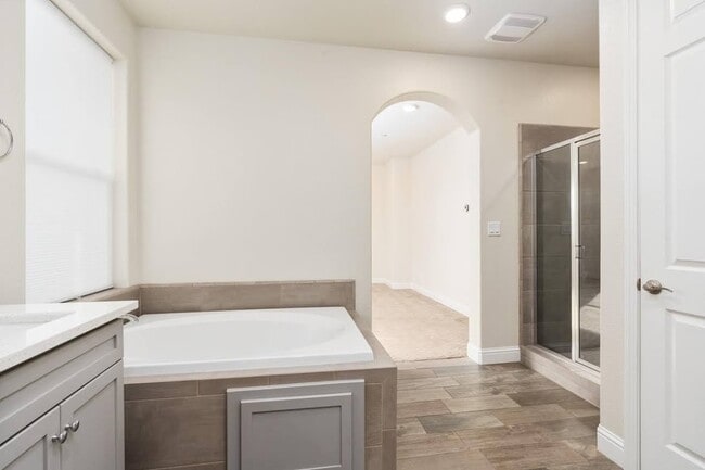 Building Photo - 1383 E Via Azzurra Way