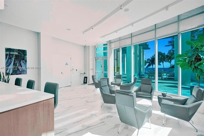 Building Photo - 3535 S Ocean Dr