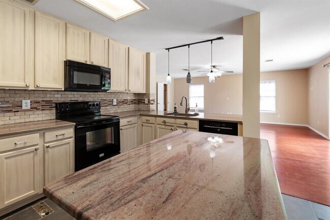 Building Photo - 1117 Del Roy Dr