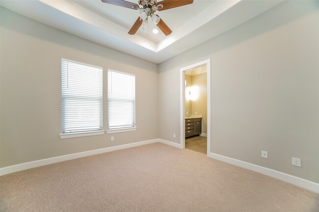 Building Photo - 5106 Royal Heath Dr