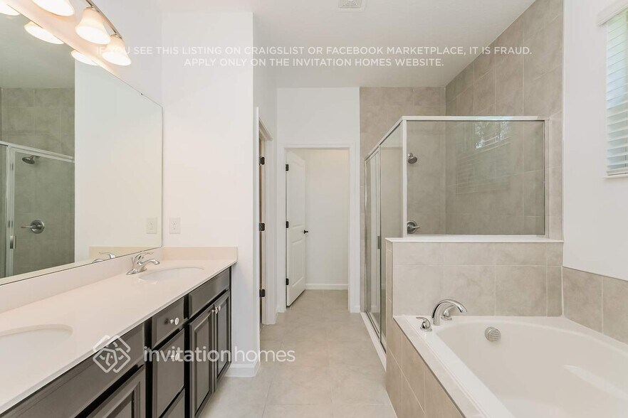 Building Photo - 11019 Daybreak Glen