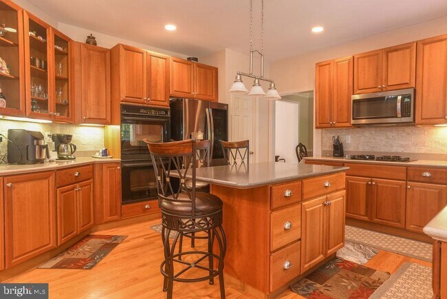 Building Photo - 205 Dangina Dr