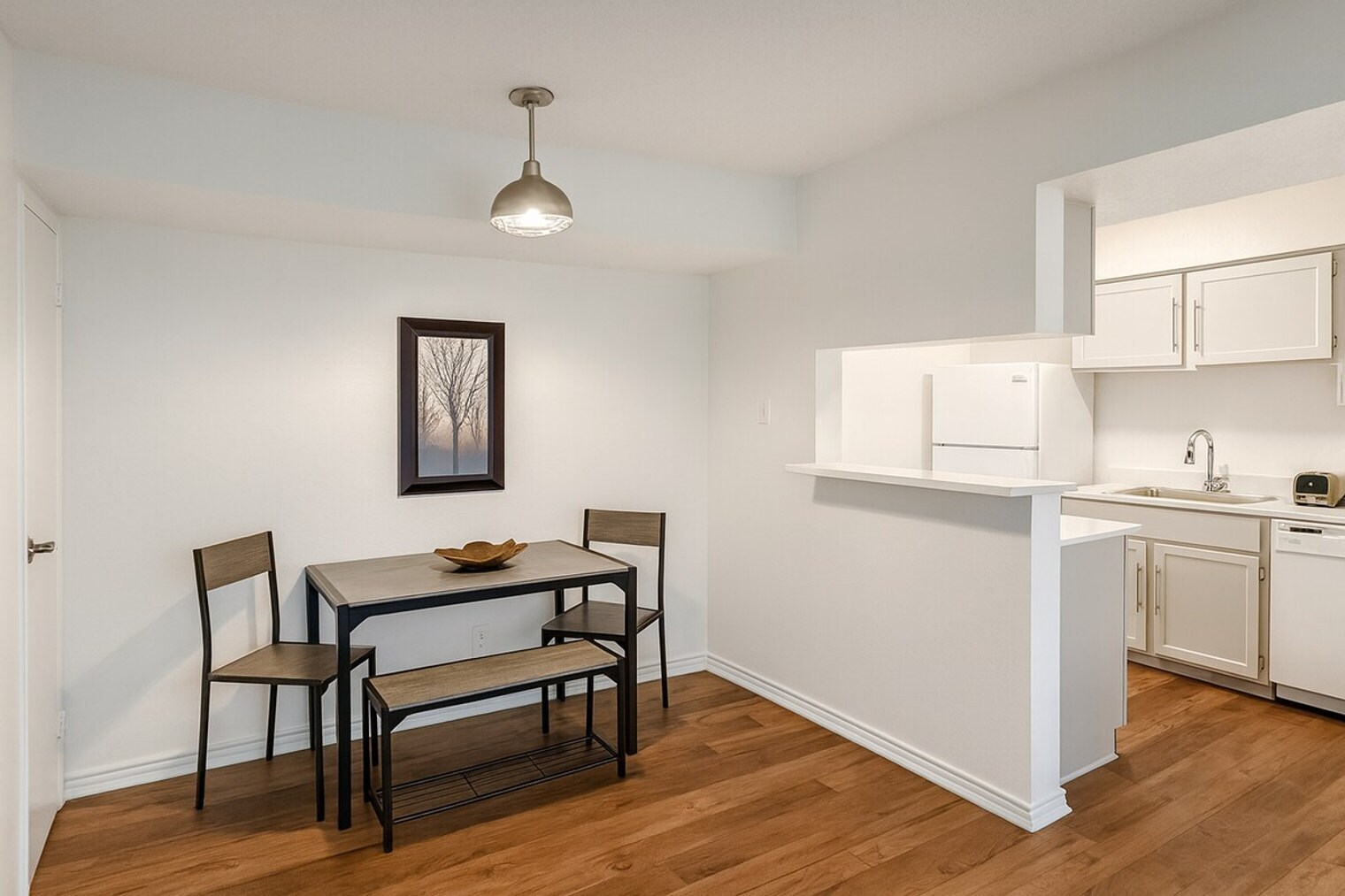 Building Photo - 1040 Clayton Ln