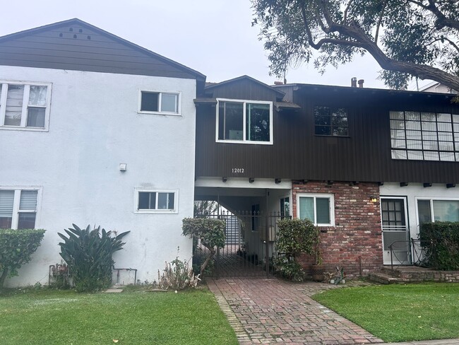 Building Photo - 12012 Washington Pl