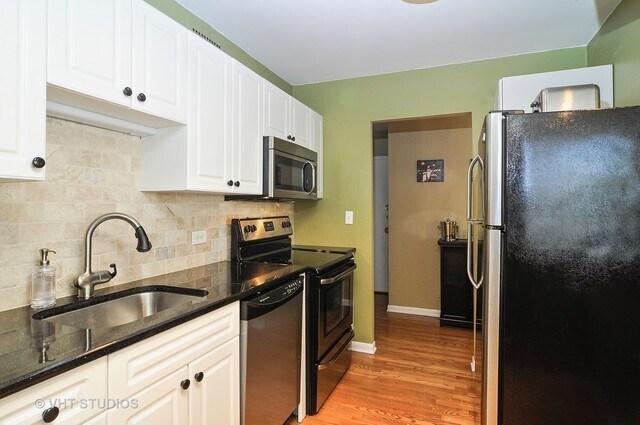 Building Photo - 1460 N Sandburg Ter