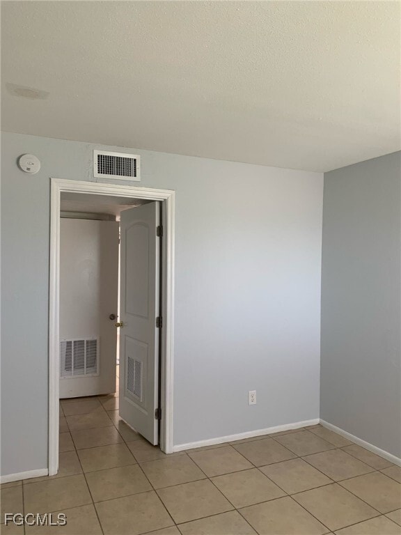 Building Photo - 2929 Winkler Ave