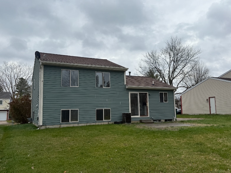 Building Photo - 5814 Laporte Dr