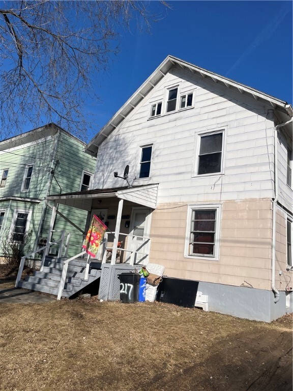 Primary Photo - 215 E Miller St
