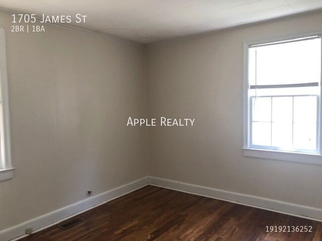 Building Photo - 1705 James St